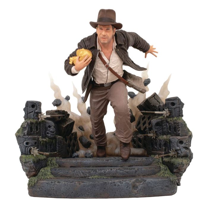 Diamond Select Indiana Jones: Raiders of the Lost Ark Deluxe Gallery szobor Escape with Idol 25 cm