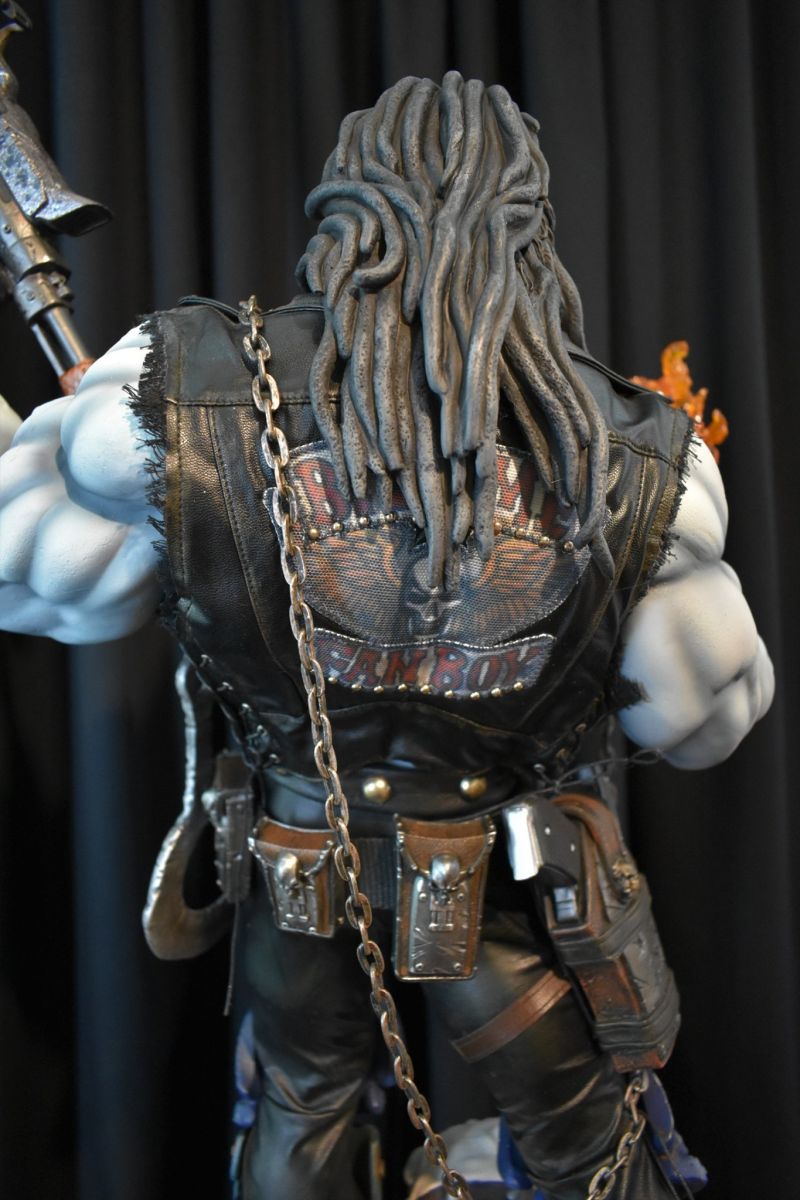 Sideshow Lobo és Dawg bemutató