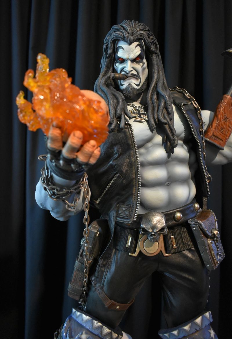 Sideshow Lobo és Dawg bemutató