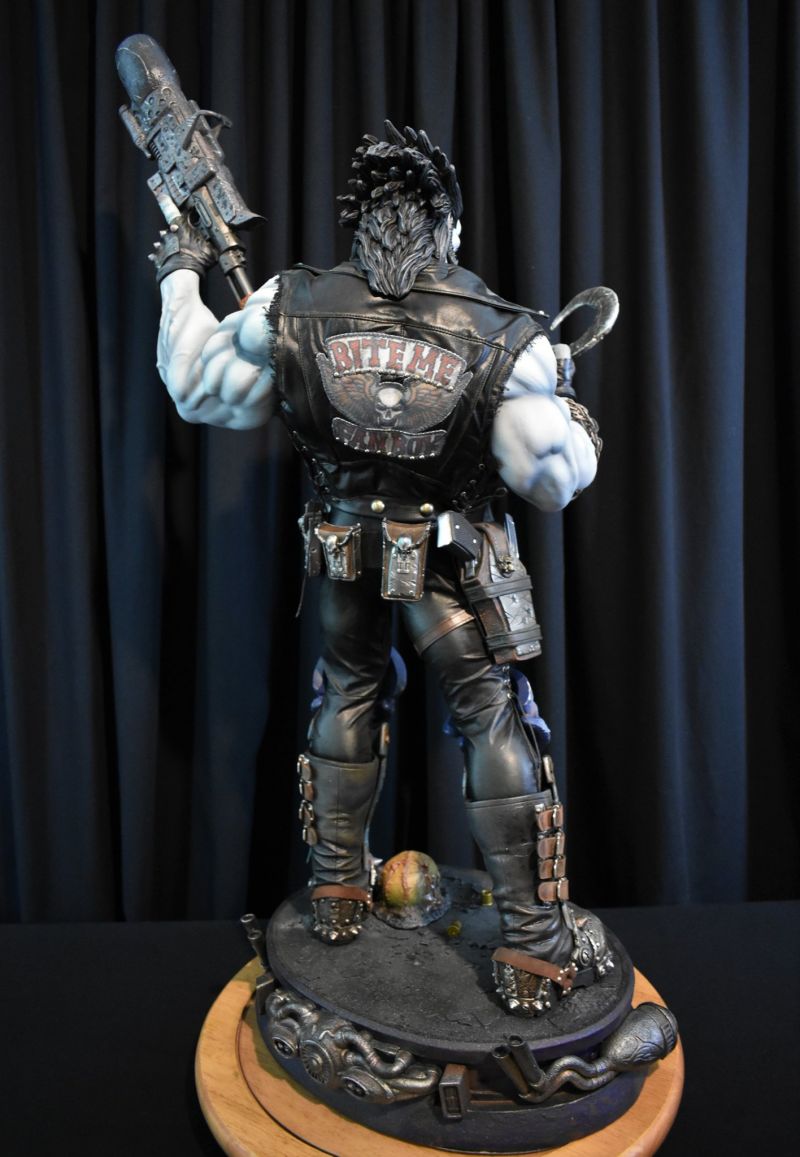 Sideshow Lobo és Dawg bemutató