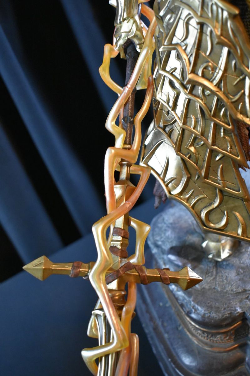 First4Figures Dragon Slayer Ornstein bemutató