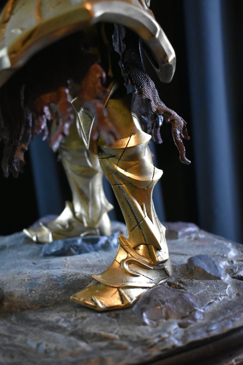 First4Figures Dragon Slayer Ornstein bemutató
