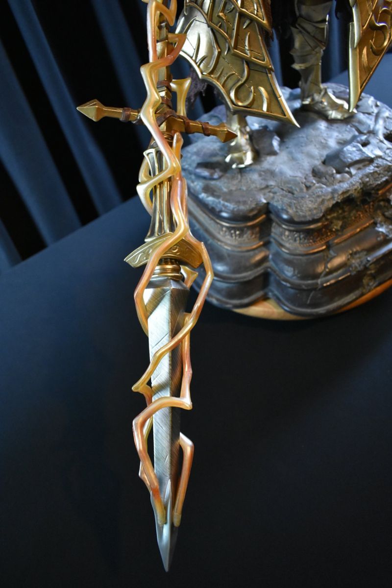 First4Figures Dragon Slayer Ornstein bemutató