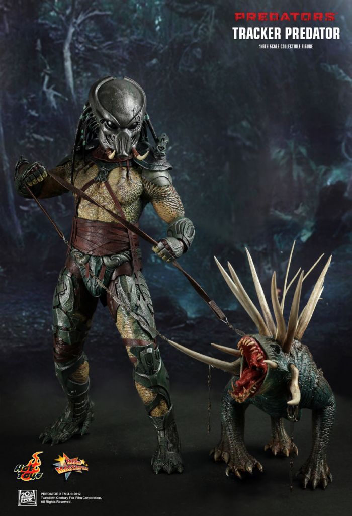 Hot Toys Tracker Predator